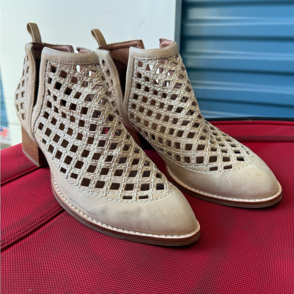 Jeffery Campbell women’s booties